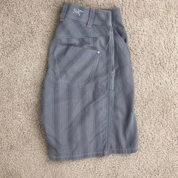 ARCTERYX women’s shorts - Picture 3 of 11